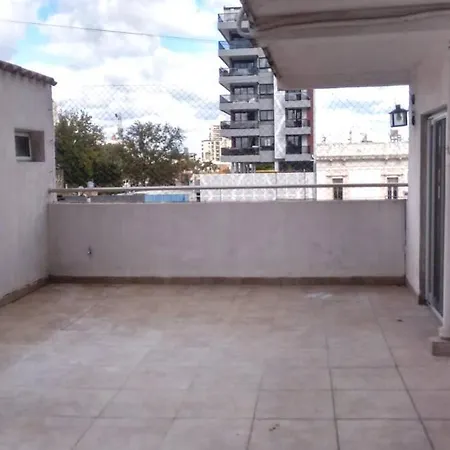 ¡Pleno Centro Con Patio Grande Y Cochera! Corrientes Exterior photo