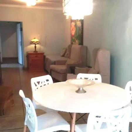 ¡Pleno Centro Con Patio Grande Y Cochera! Corrientes Exterior photo
