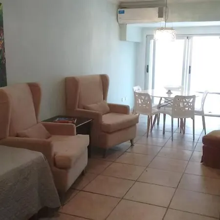 ¡Pleno Centro Con Patio Grande Y Cochera! Corrientes Exterior photo