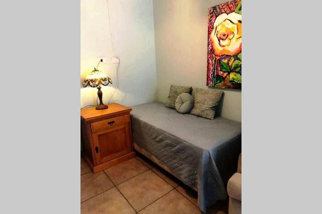 ¡pleno Centro Con Patio Grande Y Cochera! Apartment *