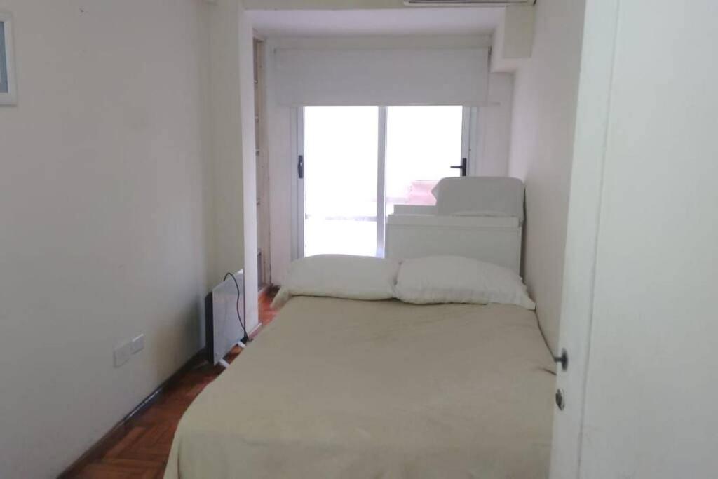 ¡pleno Centro Con Patio Grande Y Cochera! Apartment *