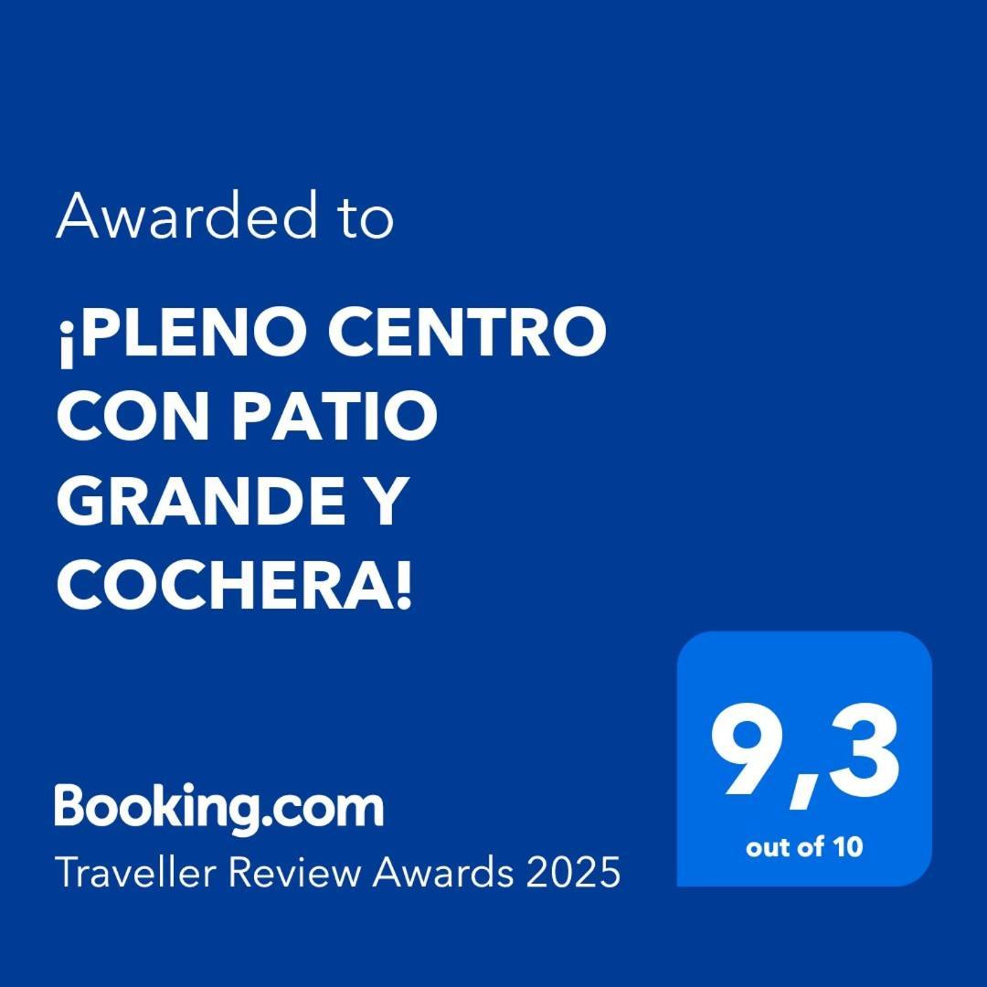 ¡pleno Centro Con Patio Grande Y Cochera!